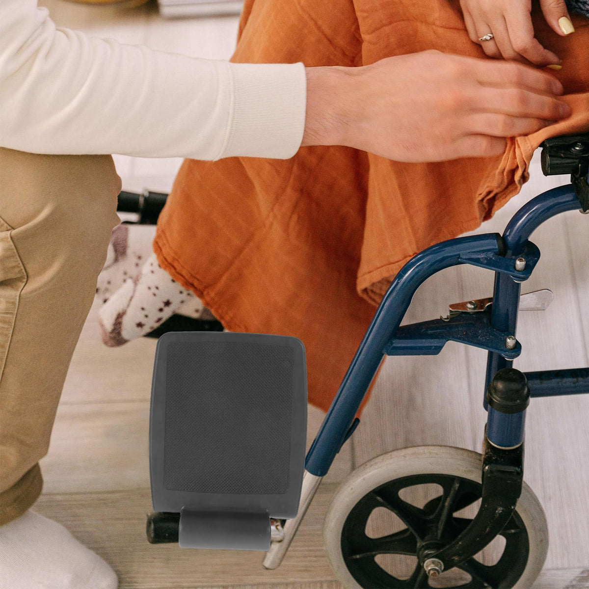 2pcs Black Non-Slip Wheelchair Footrest Replacement Pads D560