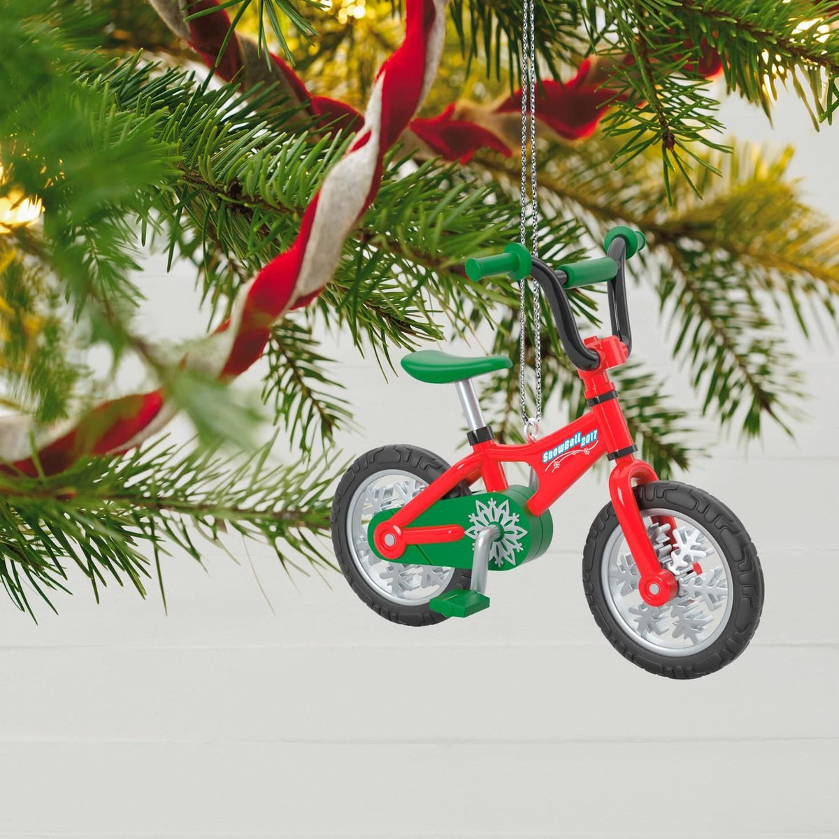 Christmas Ornaments D655764